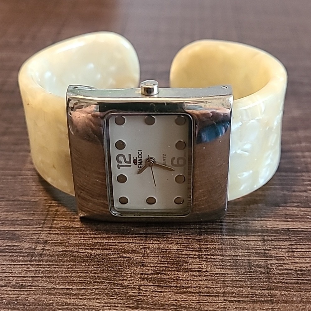 Denacci Watch Ladies Ivory Band Pre-Owned Work Travel Casual School Vintage - Picture 2 of 14